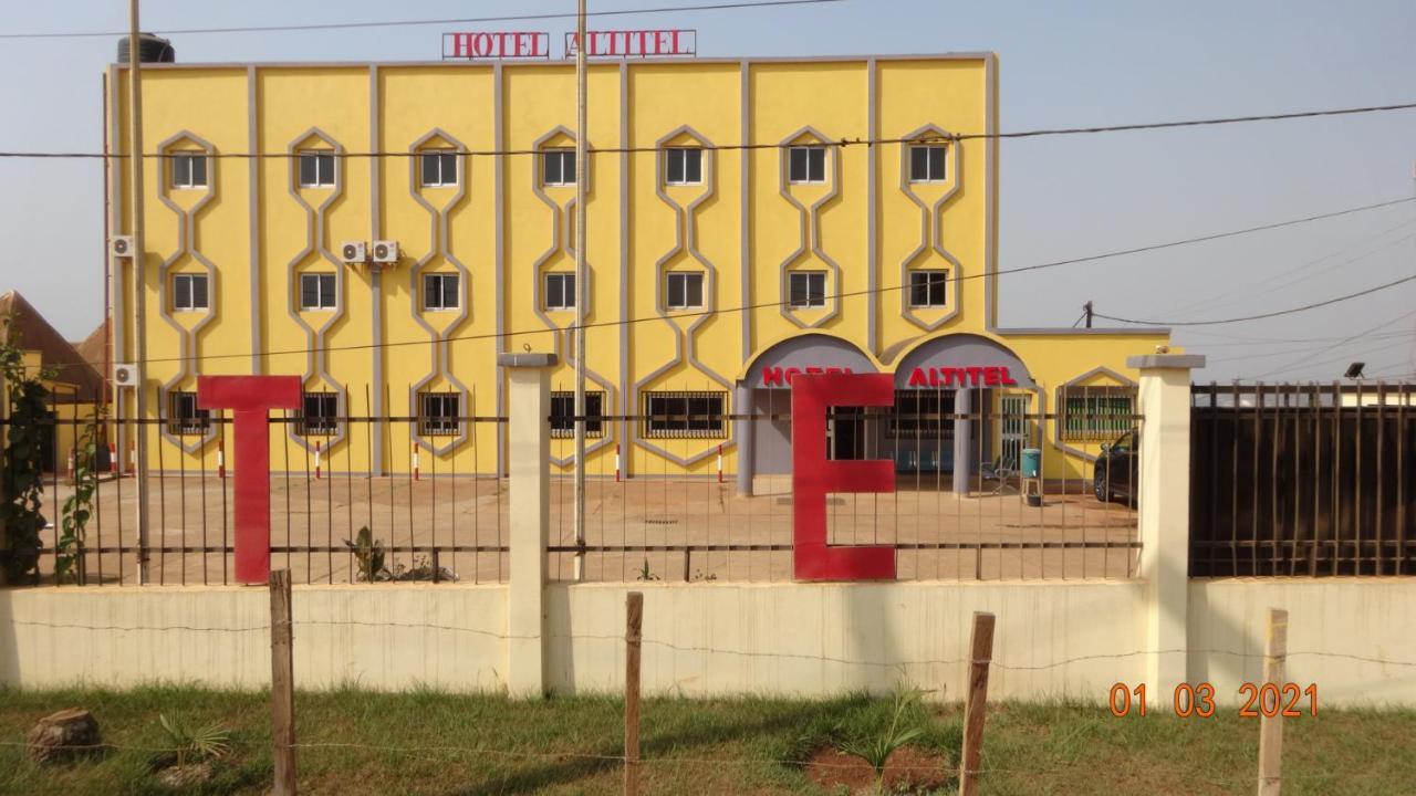 Hotel Altitel Bafoussam Kültér fotó