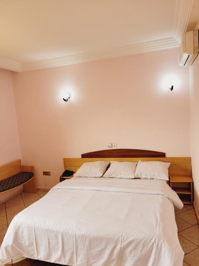 Hotel Altitel Bafoussam Kültér fotó