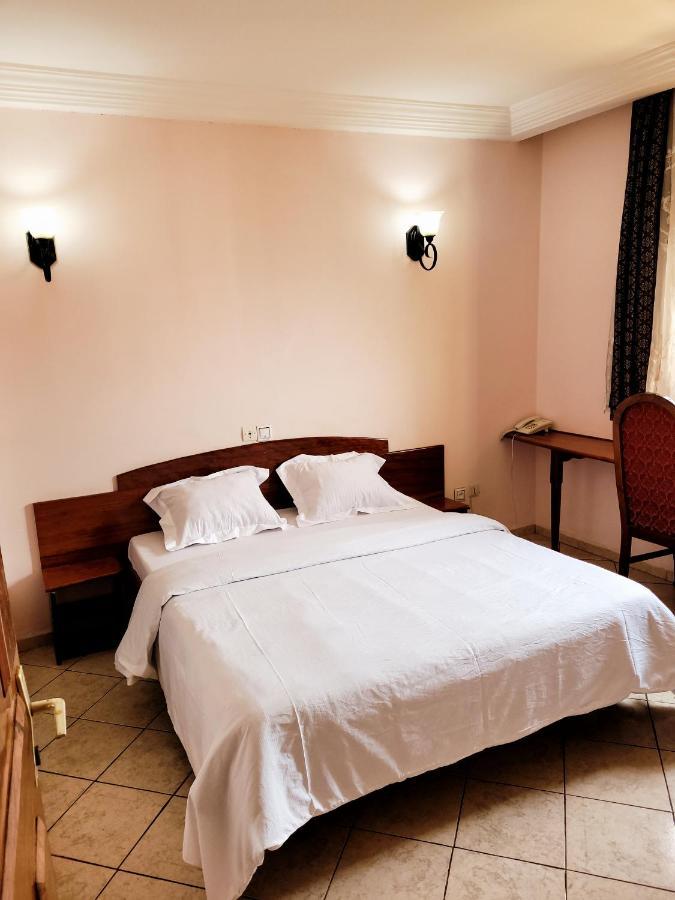 Hotel Altitel Bafoussam Kültér fotó
