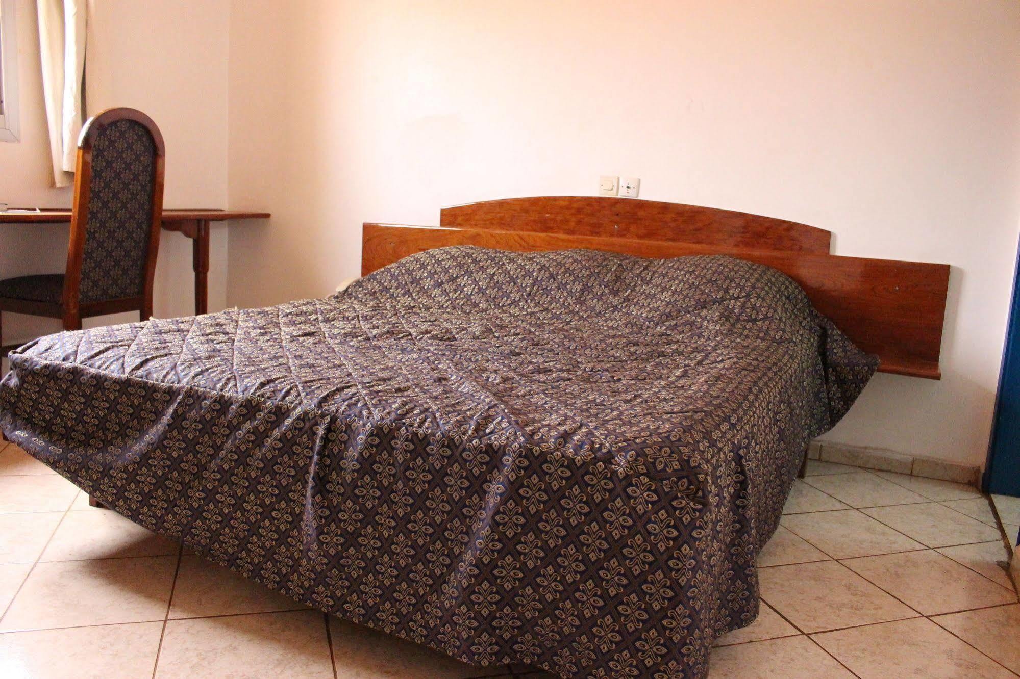 Hotel Altitel Bafoussam Kültér fotó