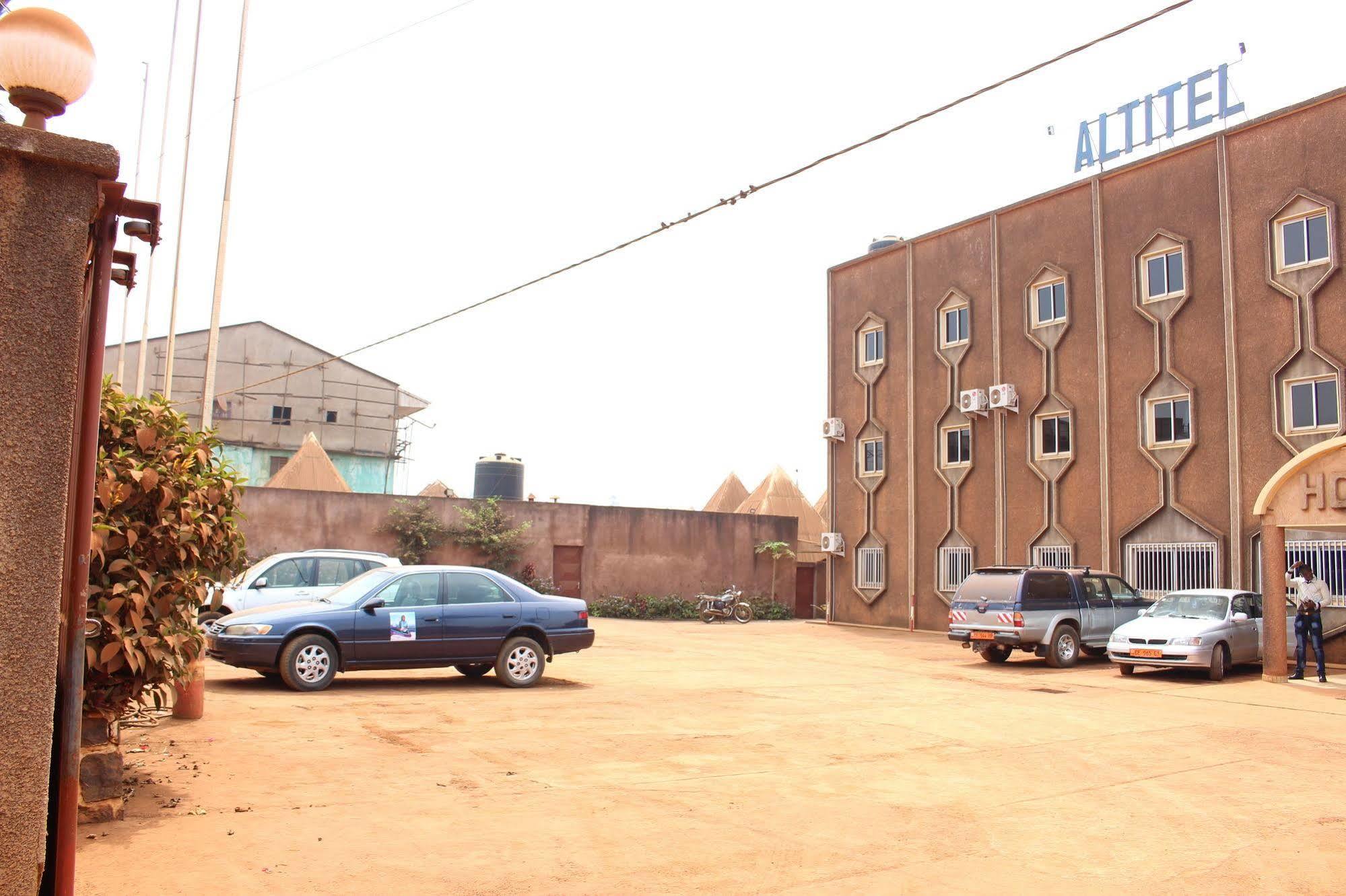 Hotel Altitel Bafoussam Kültér fotó